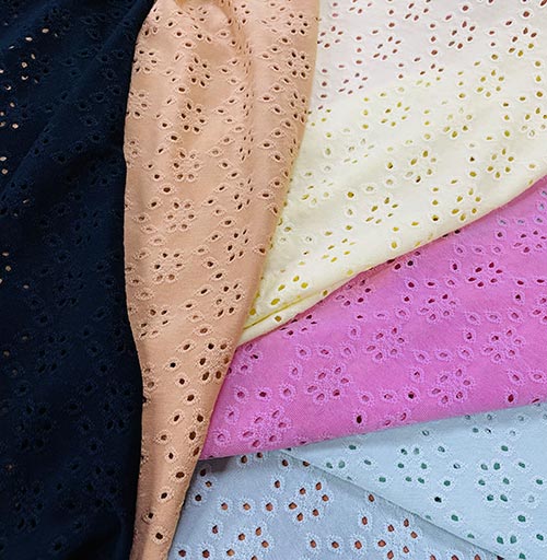 Broderie Con Spandex